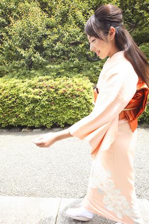 おしゃれで機能的！紫外線対策に最適な日傘の選び方とおすすめ商品ガイド